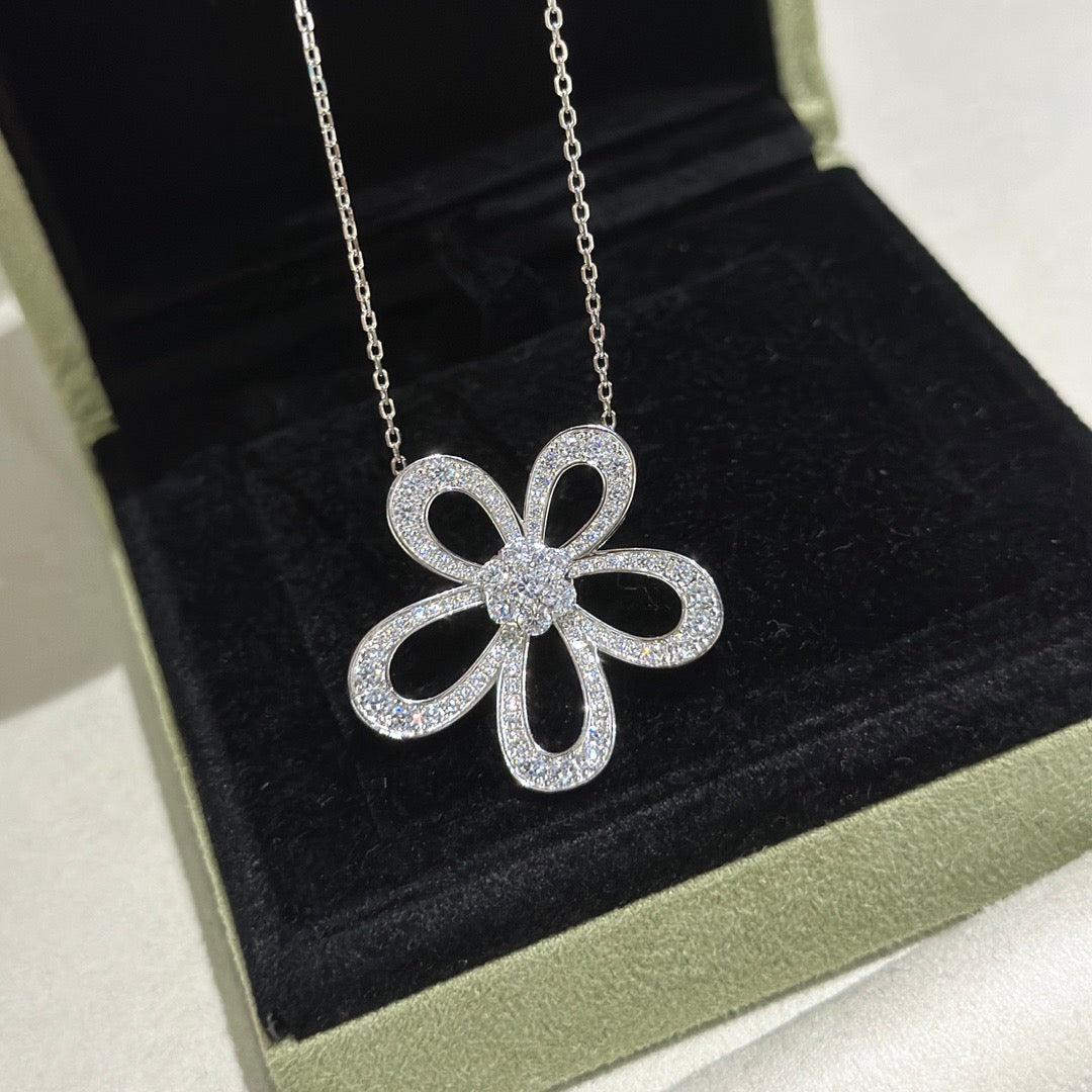 [⭐Spark]FLOWERLACE NECKLACE FULL DIAMONDS