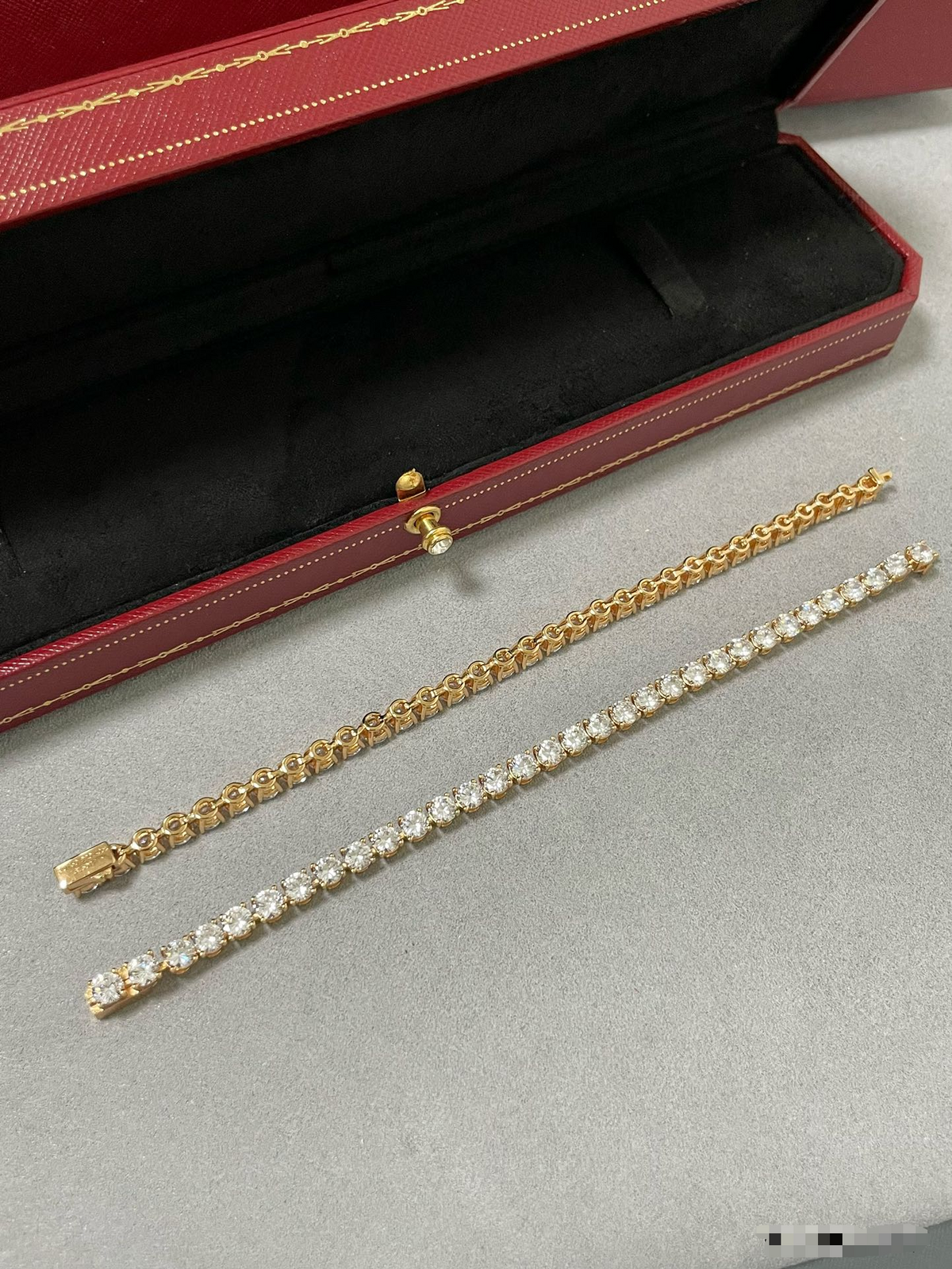 [⭐Spark jewelrys]TENNIS BRACELET WITH FULL DIAMOND SETTING