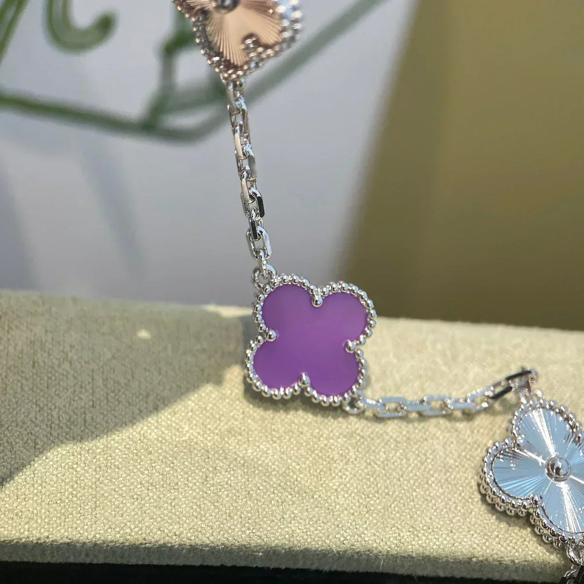 [⭐Spark] CLOVER 5 MOTIF VIOLET BRACELET COLLECTION