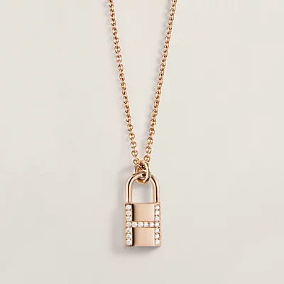 [⭐Spark]HM ADVANCED NICHE LOCK HEAD NECKLACE DIAMONDS