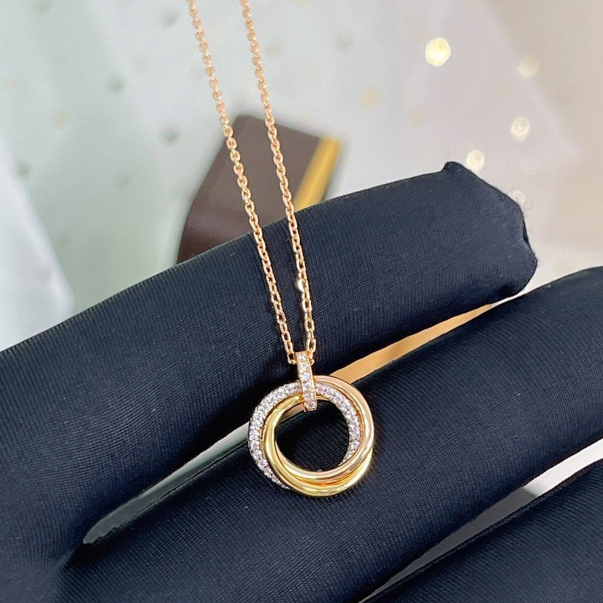 [⭐Spark]TRINITY NECKLACE SILVER GOLD PINK GOLD DIAMONDS