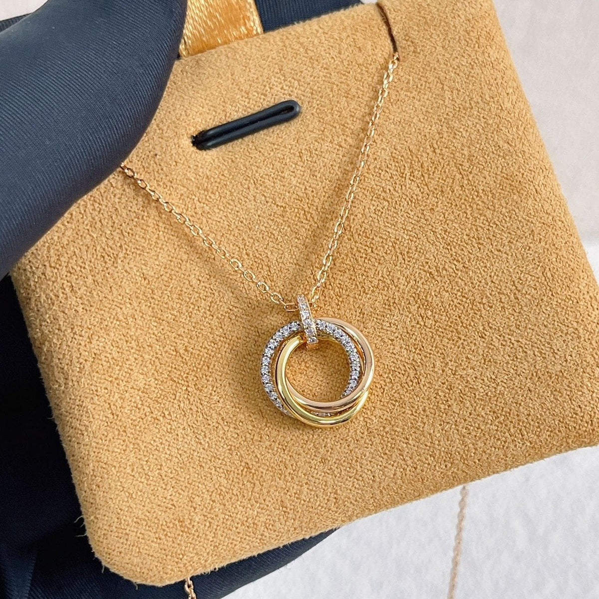 [⭐Spark]TRINITY NECKLACE SILVER GOLD PINK GOLD DIAMONDS