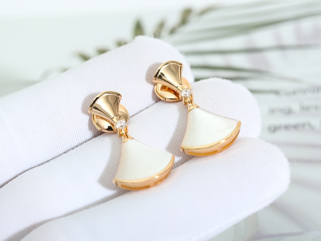 [⭐Spark]DREAM MOP PINK GOLD EARRINGS