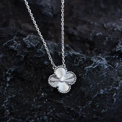 [⭐Spark]CLOVER  15MM DIAMOND LASER NECKLACE SILVER