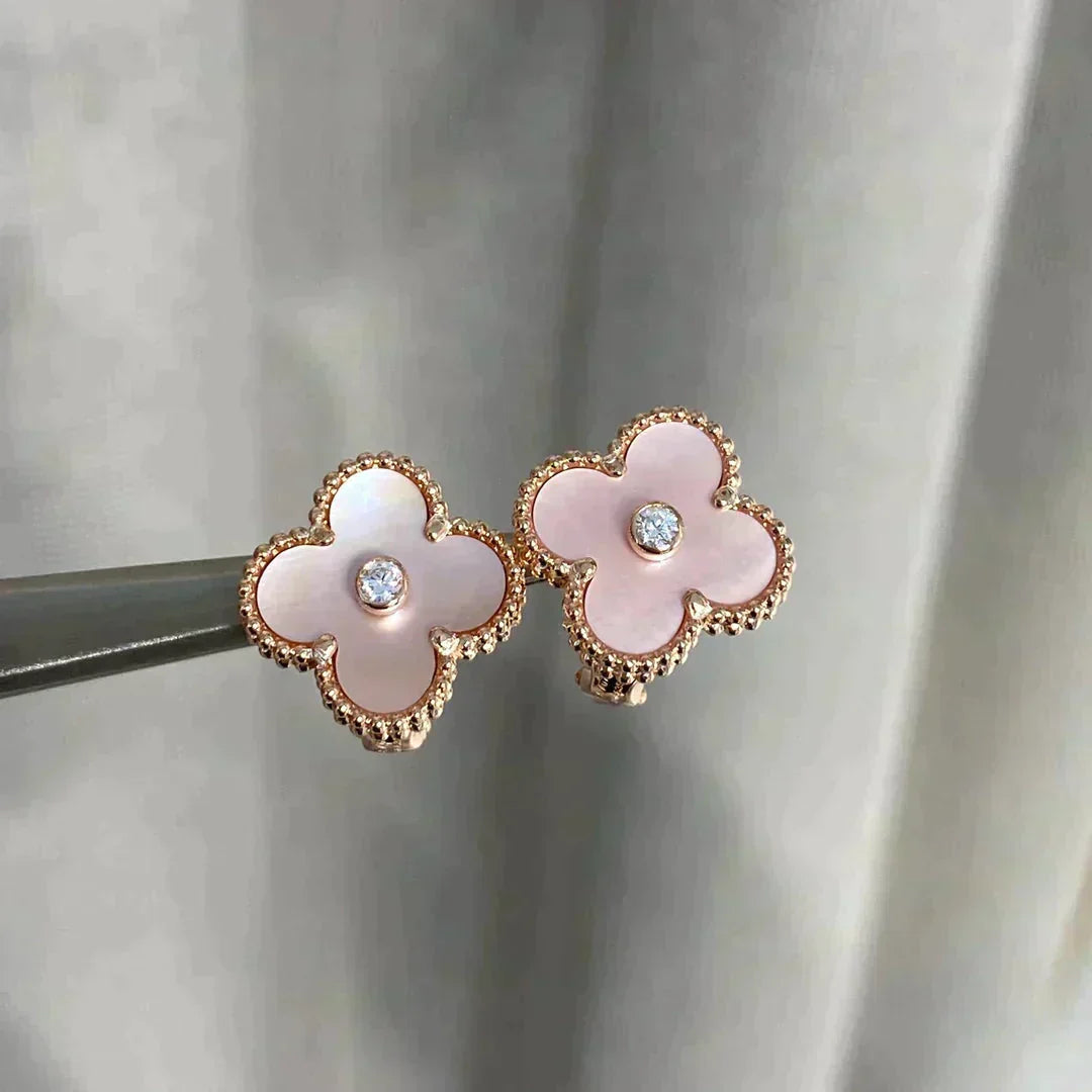 [⭐Spark]CLOVER MEDIUM 1 MOTIFS  PINK MOP DIAMOND EARRINGS