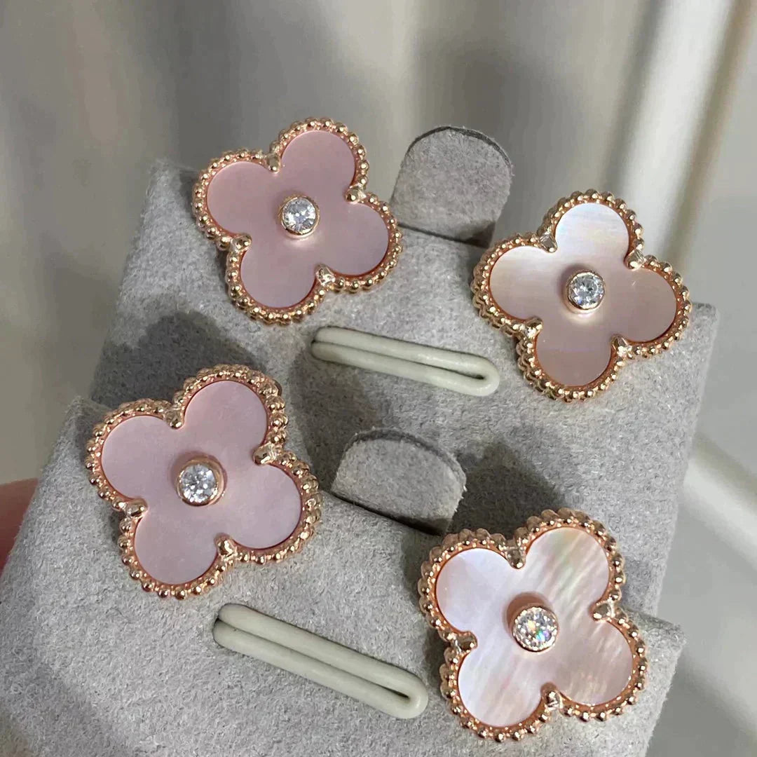 [⭐Spark]CLOVER MEDIUM 1 MOTIFS  PINK MOP DIAMOND EARRINGS