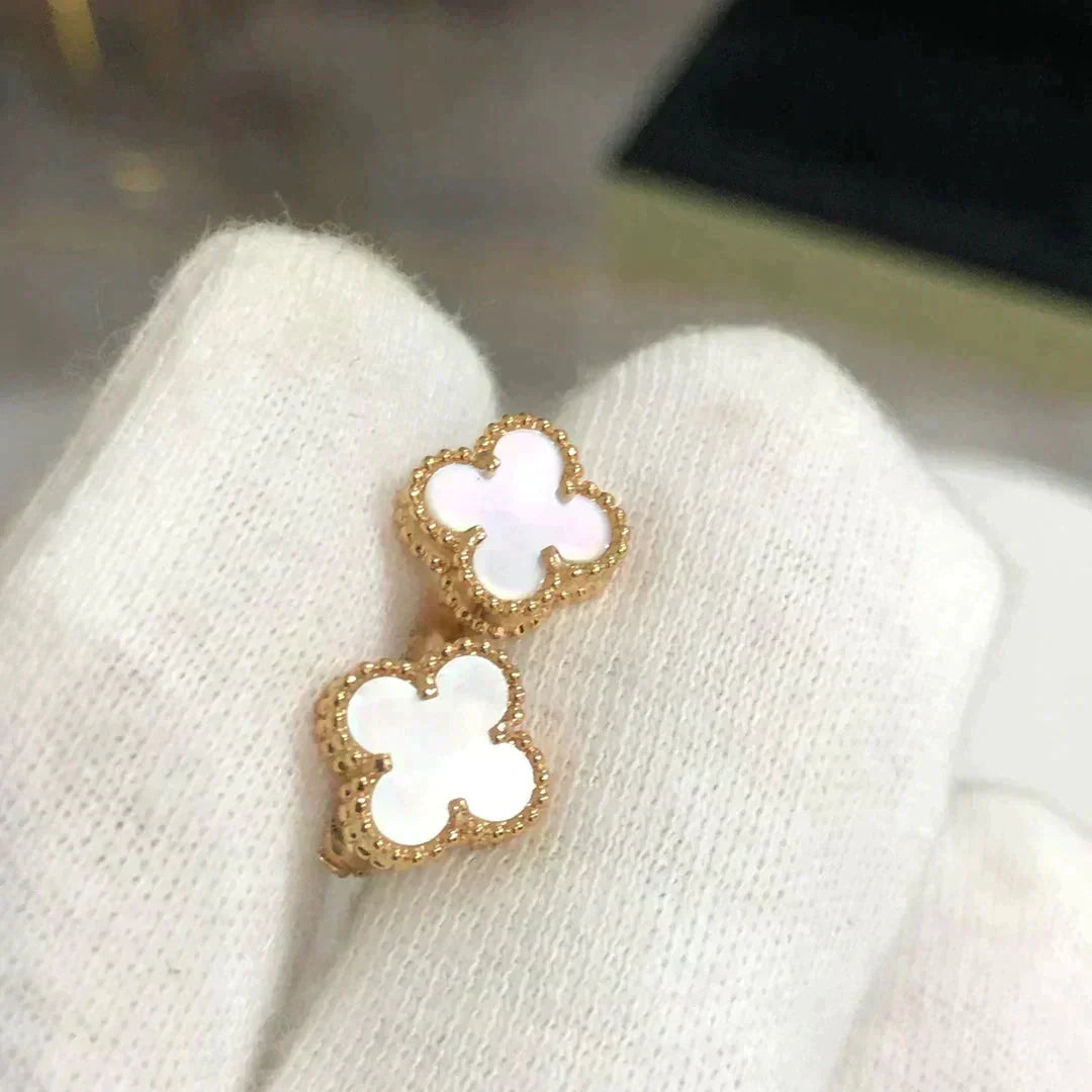 [⭐Spark]CLOVER MINI 9.5MM WHITE MOP EARRINGS