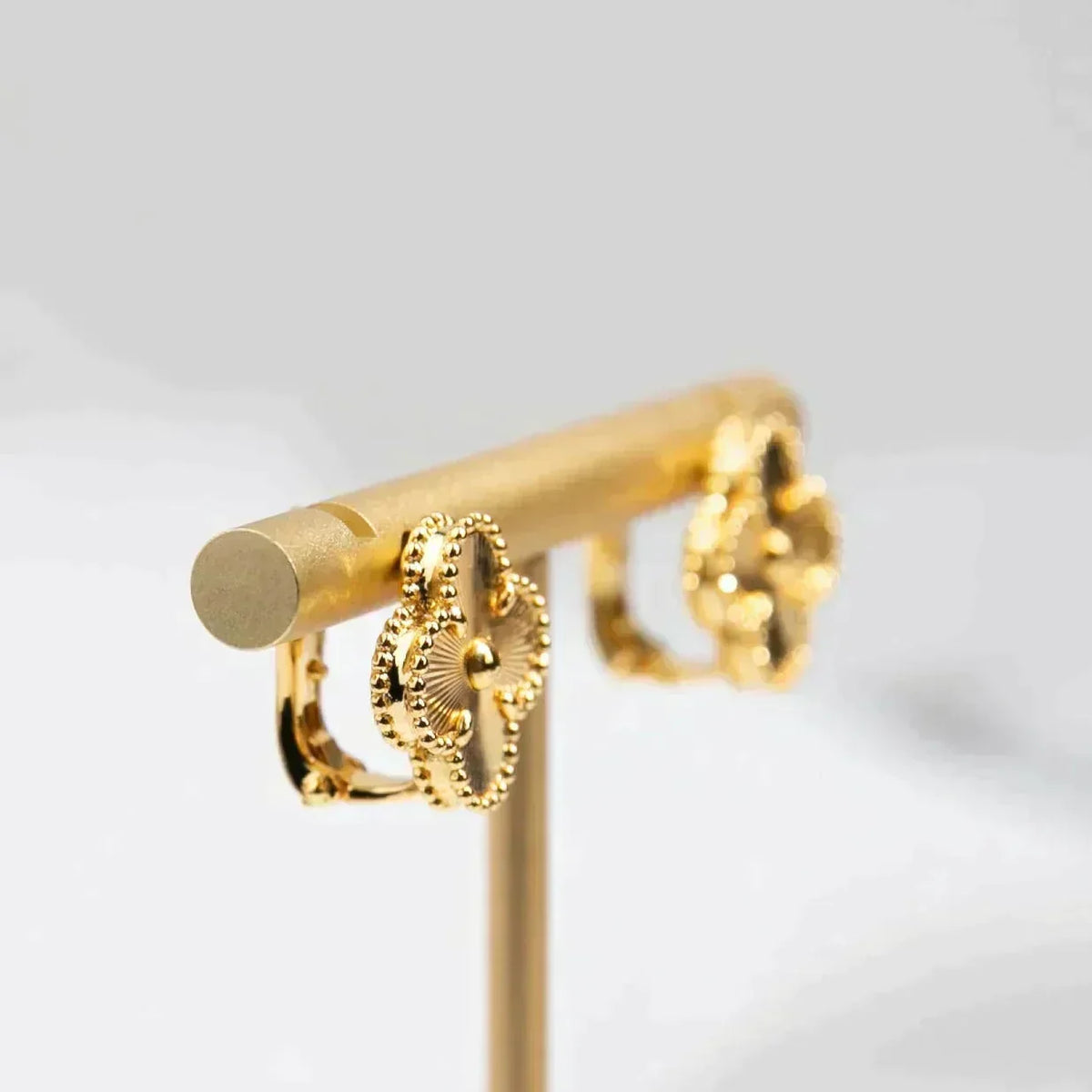 [⭐Spark]CLOVER MEDIUM 1 MOTIFS LASER EARRINGS