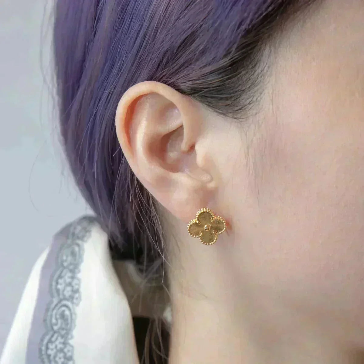 [⭐Spark]CLOVER MEDIUM 1 MOTIFS LASER EARRINGS