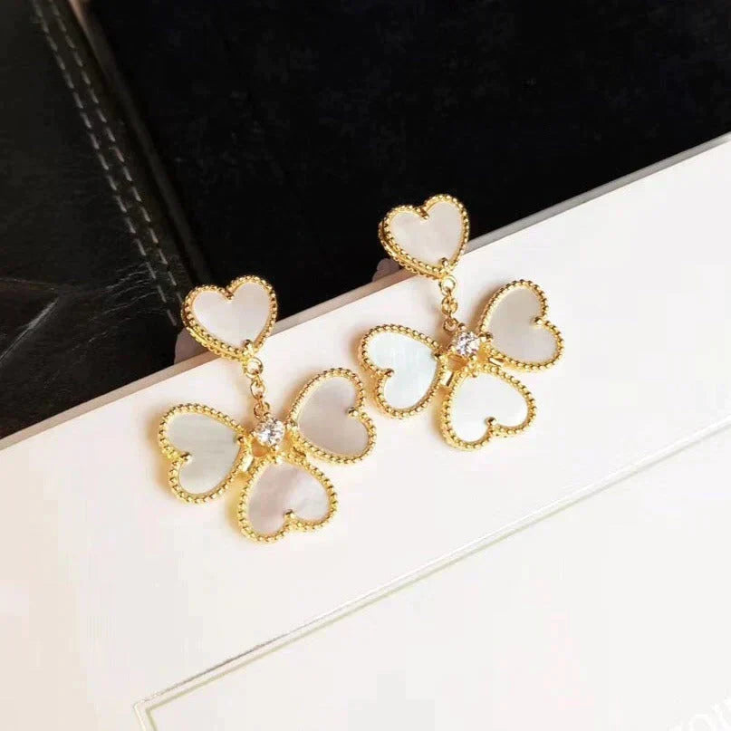 [⭐Spark]CLOVER SWEET WHITE MOP EARRINGS
