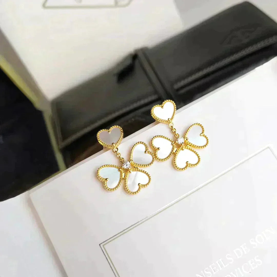 [⭐Spark]CLOVER SWEET WHITE MOP EARRINGS