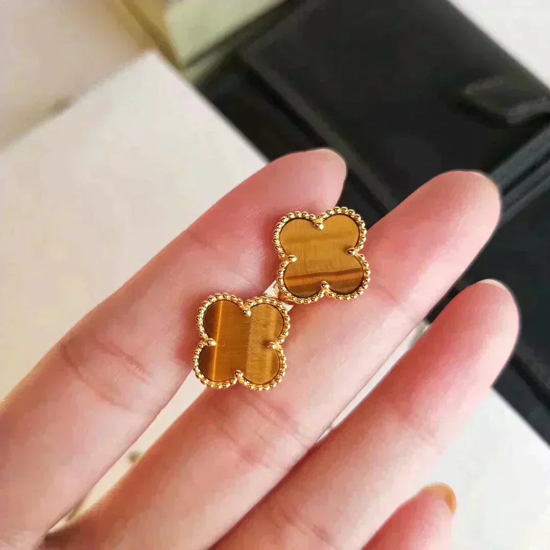 [⭐Spark]CLOVER MEDIUM 1 MOTIFS TIGER EYE EARRINGS