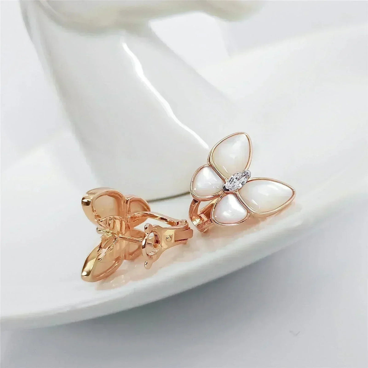 [⭐Spark]BUTTERFLY MOP DIAMOND EARRINGS