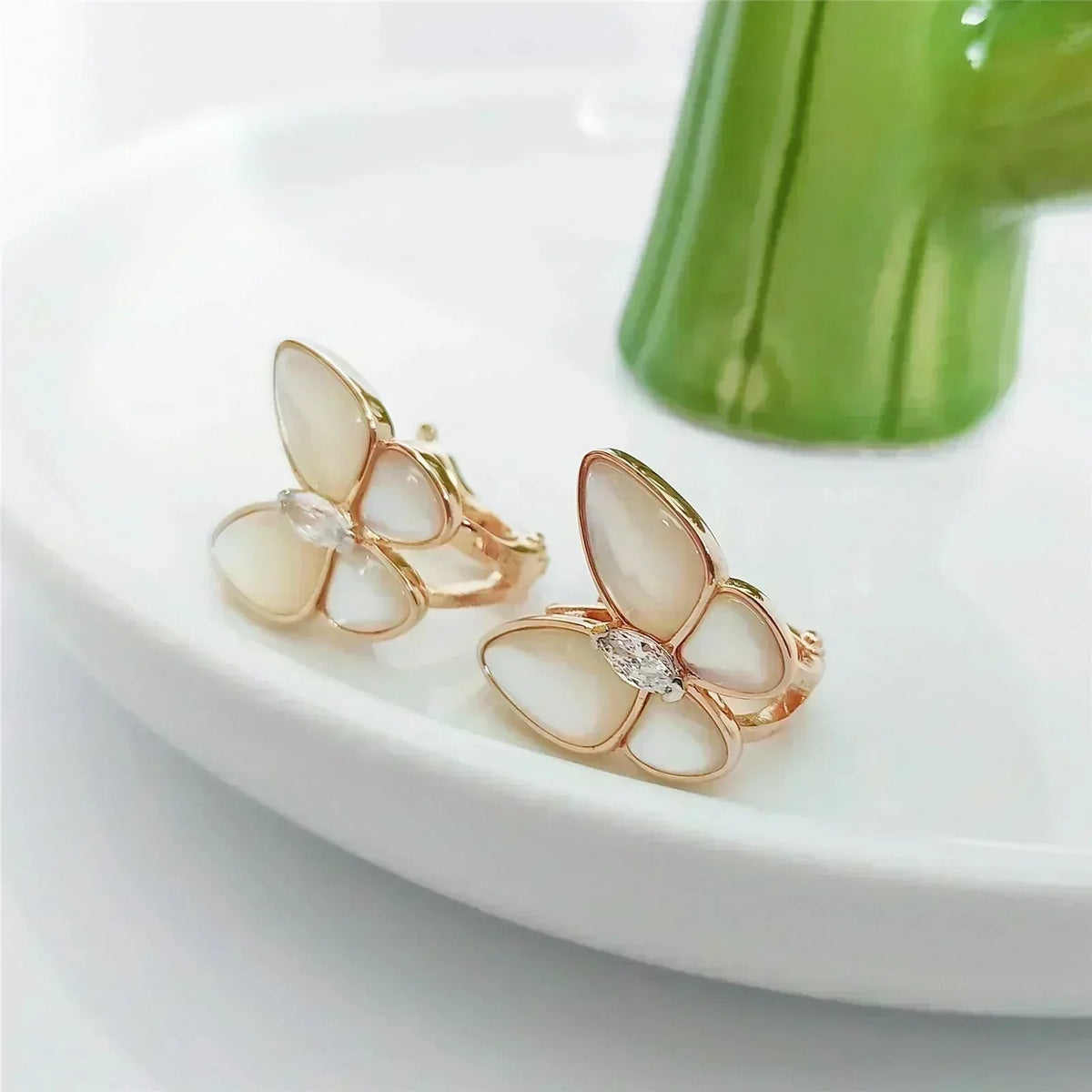 [⭐Spark]BUTTERFLY MOP DIAMOND EARRINGS