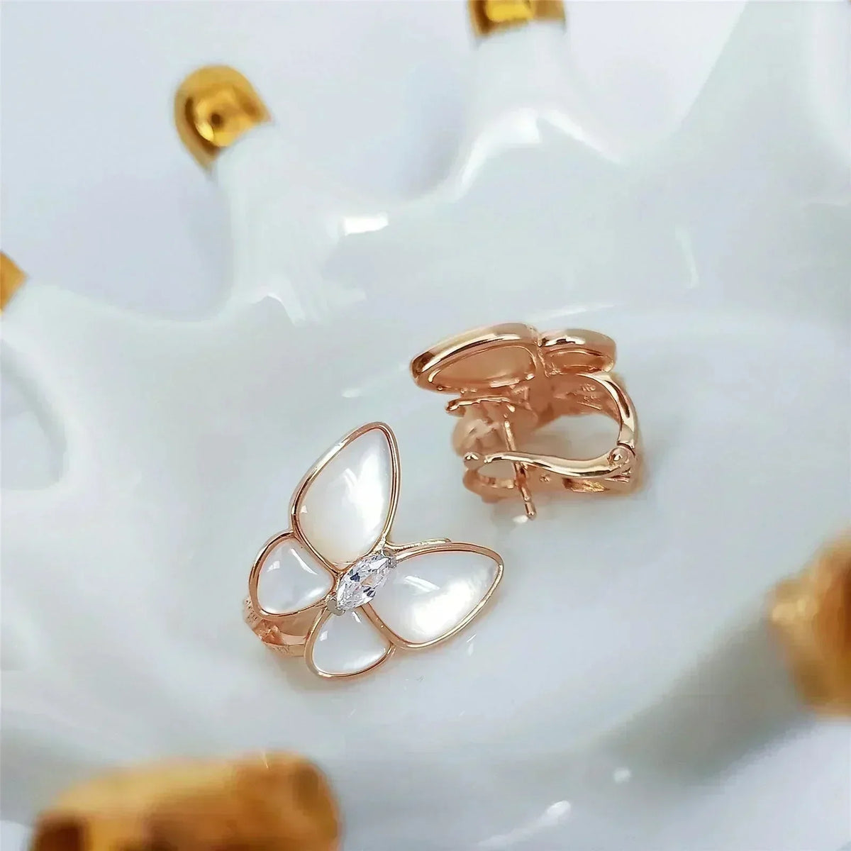 [⭐Spark]BUTTERFLY MOP DIAMOND EARRINGS