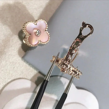 [⭐Spark]CLOVER MEDIUM 1 MOTIFS  PINK MOP DIAMOND EARRINGS