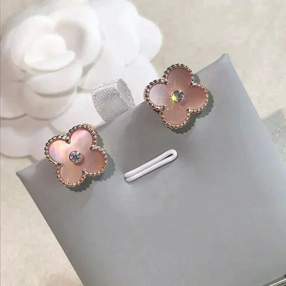 [⭐Spark]CLOVER MEDIUM 1 MOTIFS  PINK MOP DIAMOND EARRINGS
