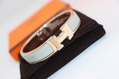 [⭐Spark]H LIGHT BLUE BRACELET