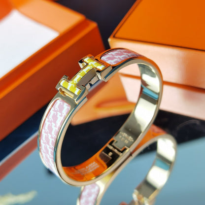 [⭐Spark]H HORSE BRACELET 12MM
