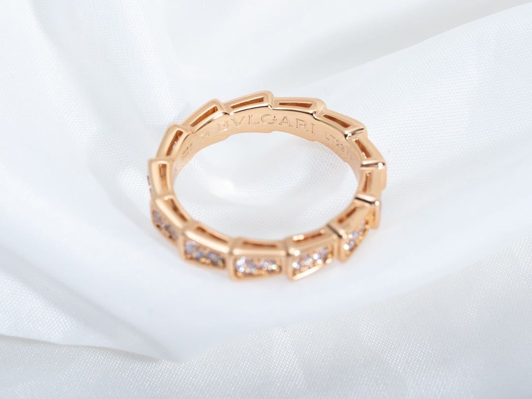 [⭐Spark]SERPENTI RING PINK GOLD DIAMOND PAVED 3MM