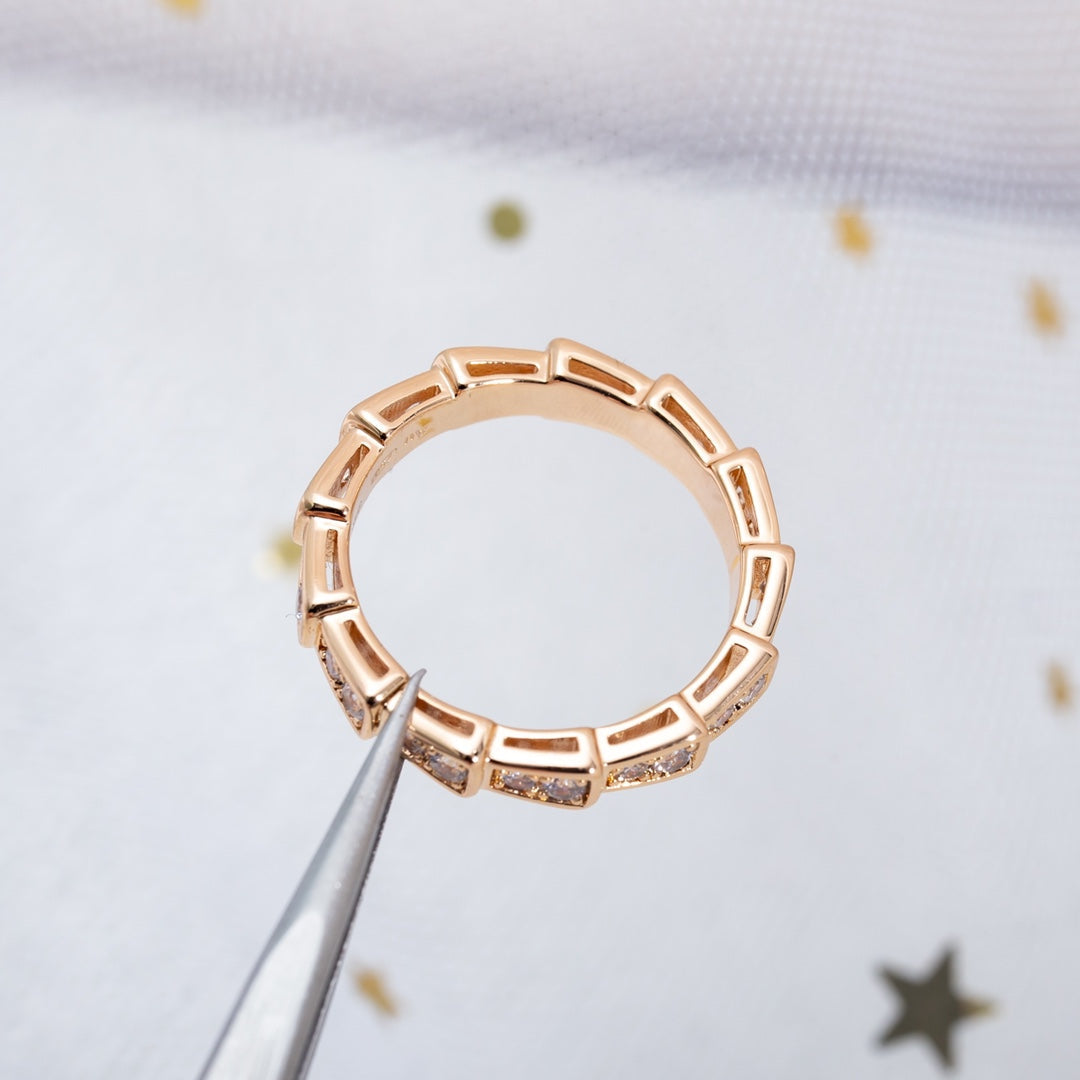 [⭐Spark]SERPENTI RING PINK GOLD DIAMOND PAVED 3MM