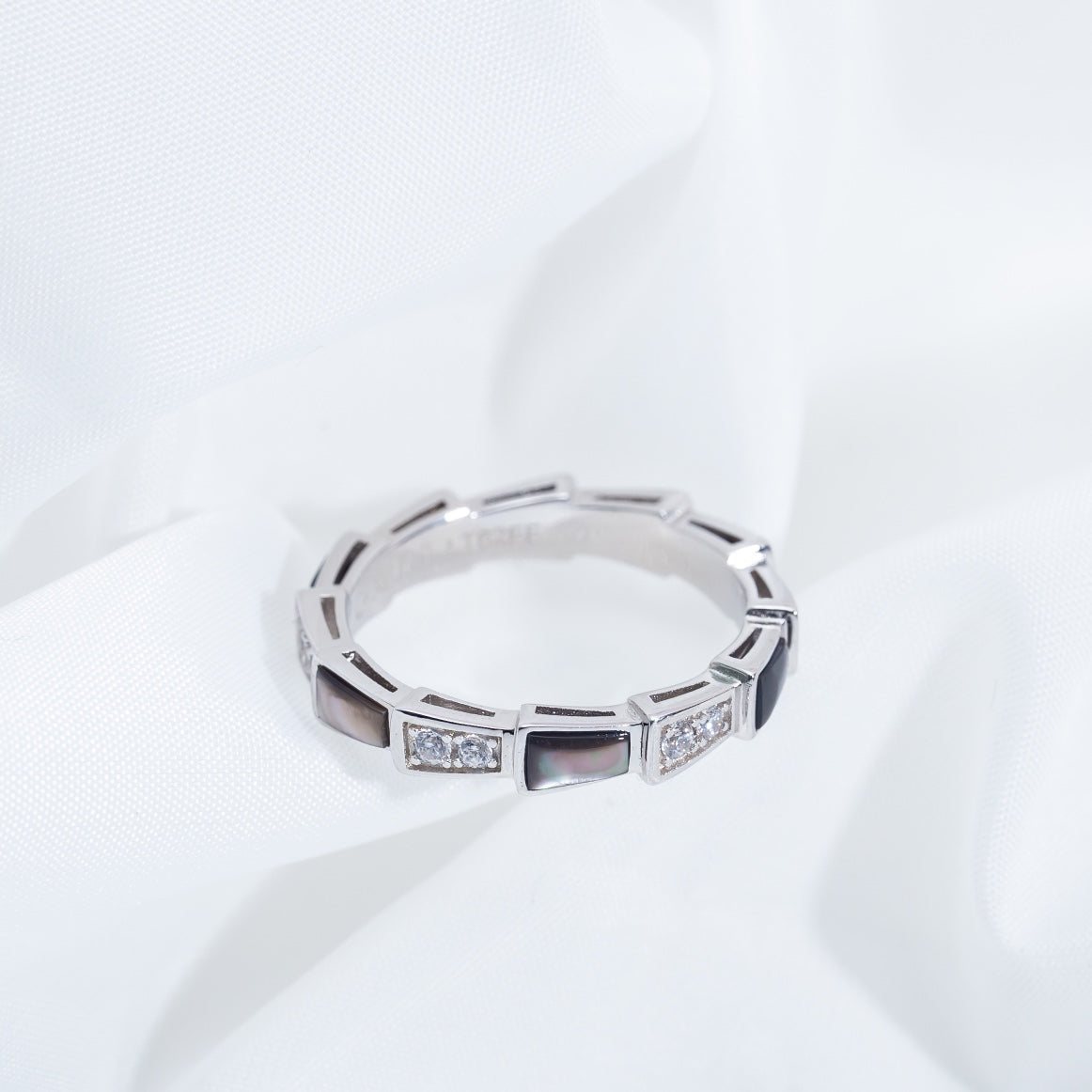 [⭐Spark]SERPENTI RING SILVER  DIAMOND BLACK MOP 3MM