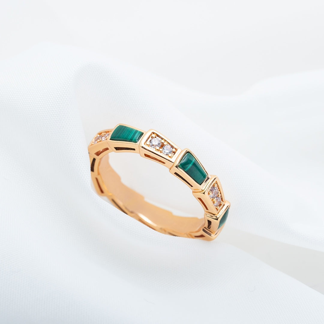[⭐Spark]SERPENTI RING PINK GOLD MALACHITE DIAMOND 3MM