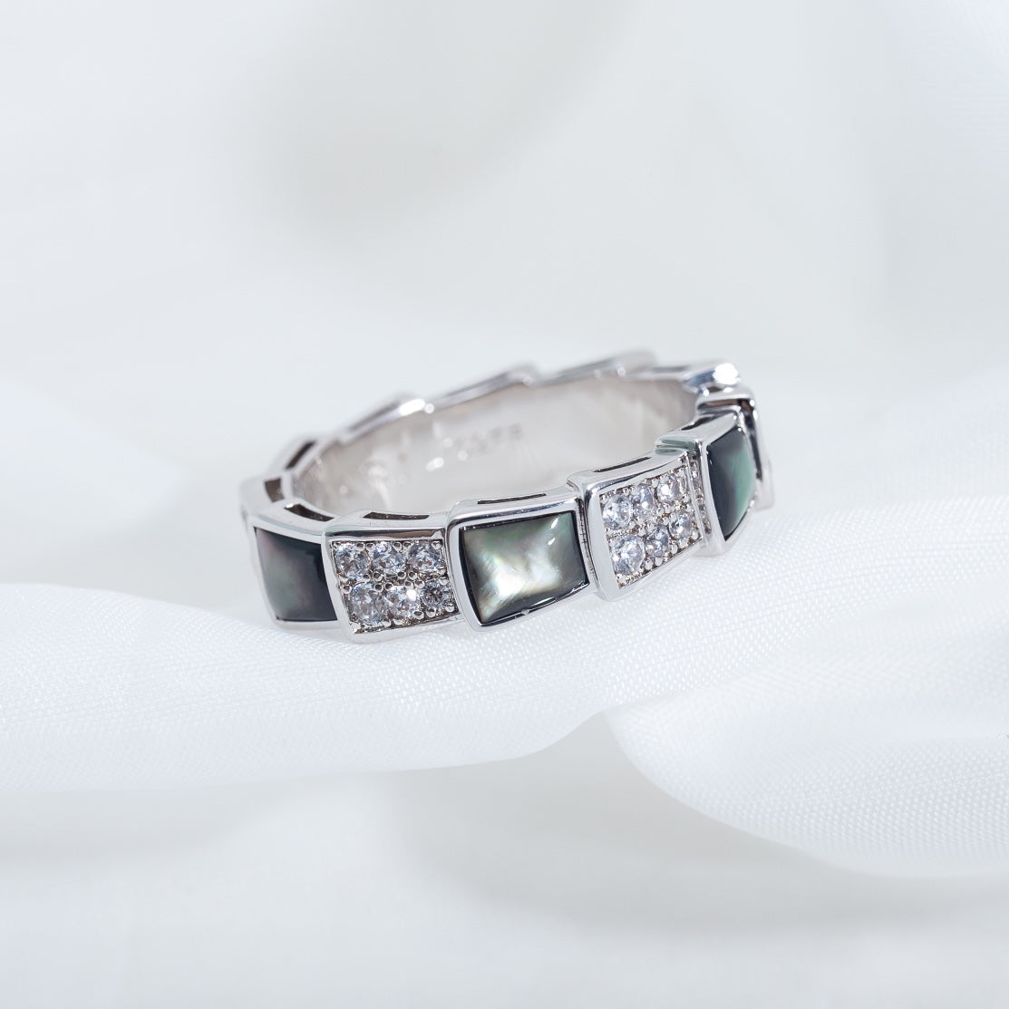 [⭐Spark]SERPENTI RING SILVER DIAMOND BLACK MOP 4MM