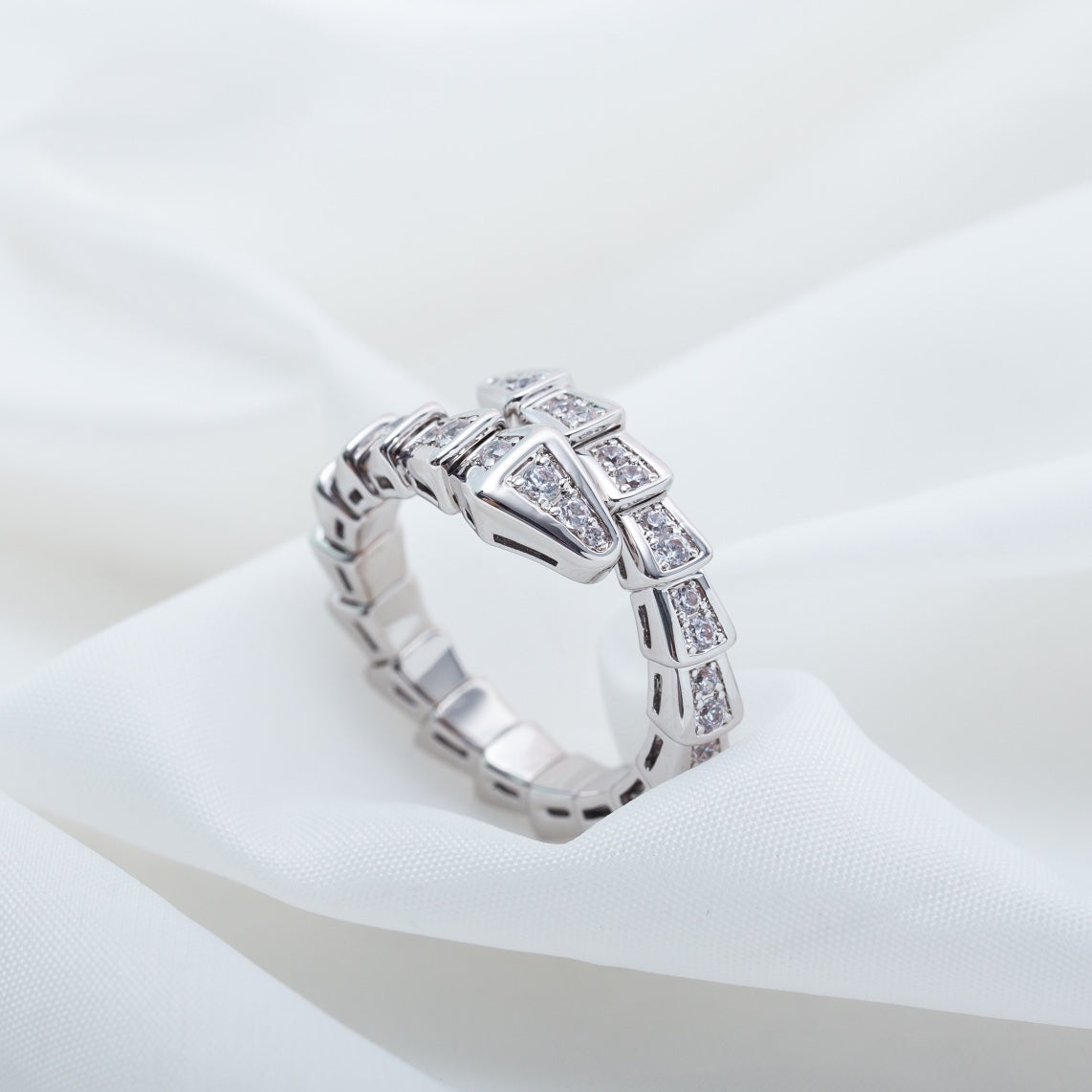 [⭐Spark]SERPENTI RING SILVER DIAMOND PAVED 4MM
