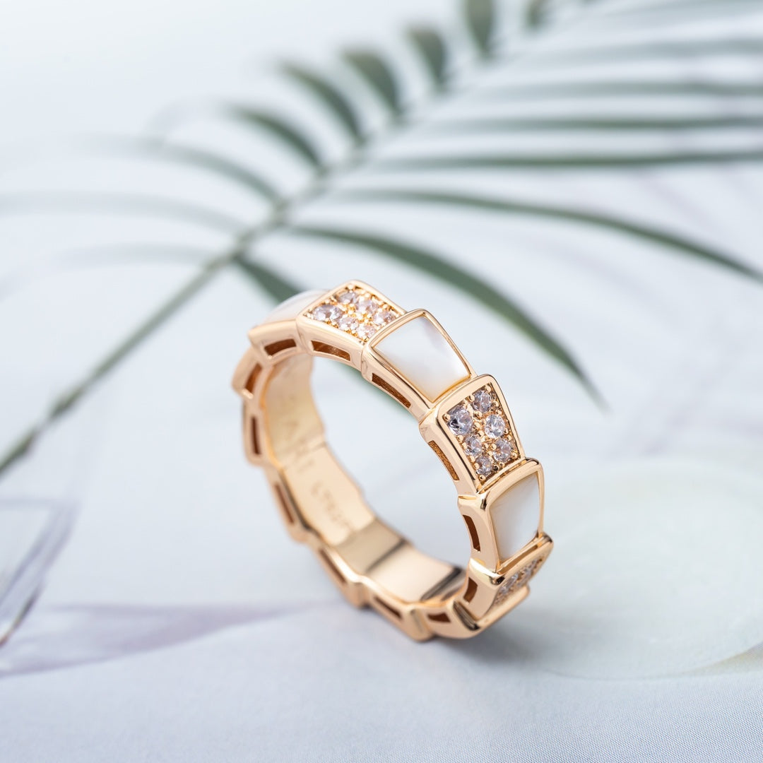 [⭐Spark]SERPENTI RING PINK GOLD MOP DIAMOND PAVED 4MM