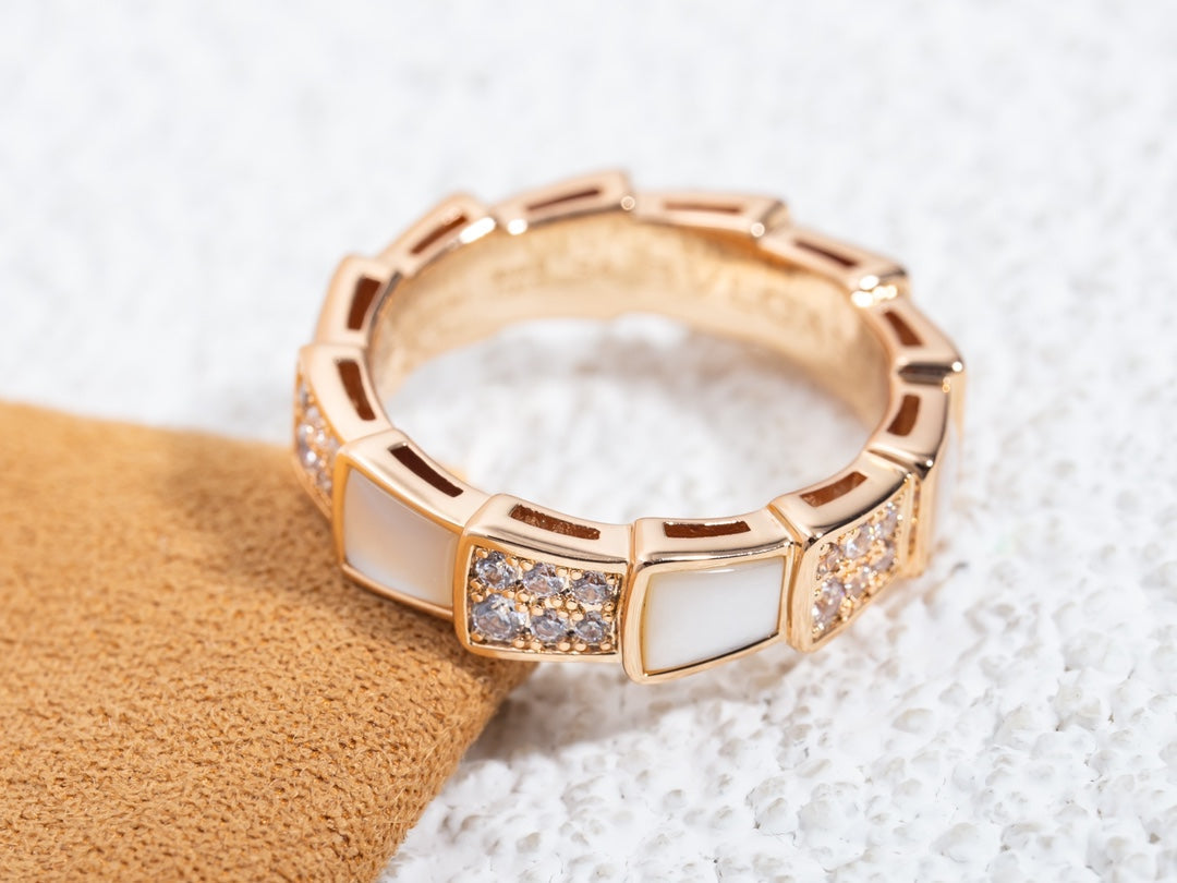 [⭐Spark]SERPENTI RING PINK GOLD MOP DIAMOND PAVED 4MM