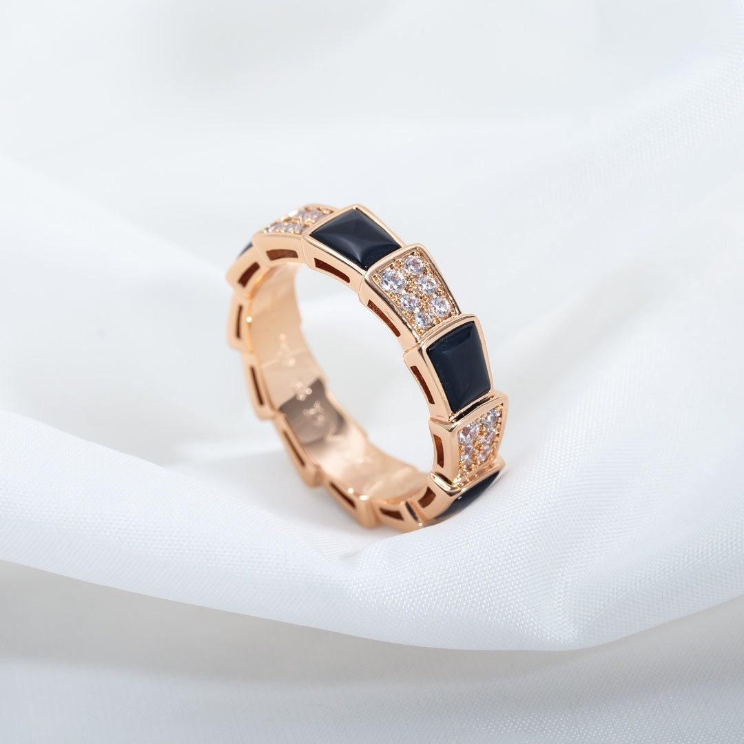 [⭐Spark]SERPENTI RING PINK GOLD BLACK MOP DIAMOND PAVED 4MM