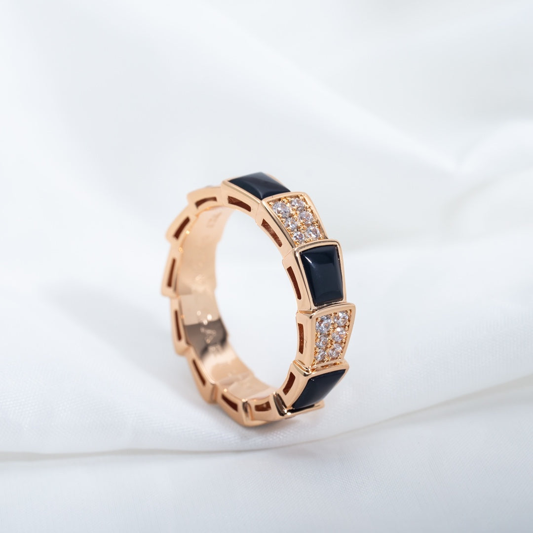 [⭐Spark]SERPENTI RING PINK GOLD BLACK MOP DIAMOND PAVED 4MM