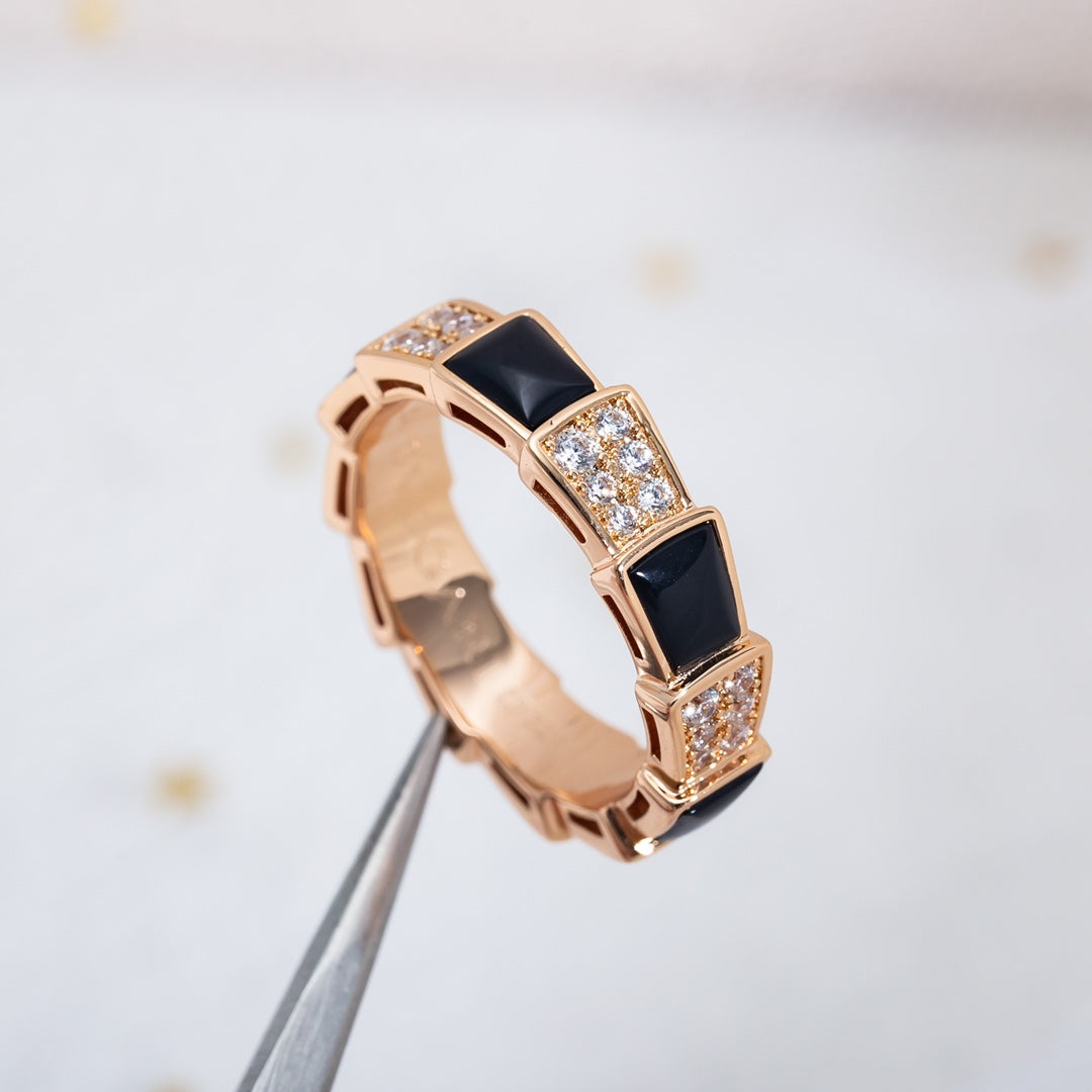 [⭐Spark]SERPENTI RING PINK GOLD BLACK MOP DIAMOND PAVED 4MM