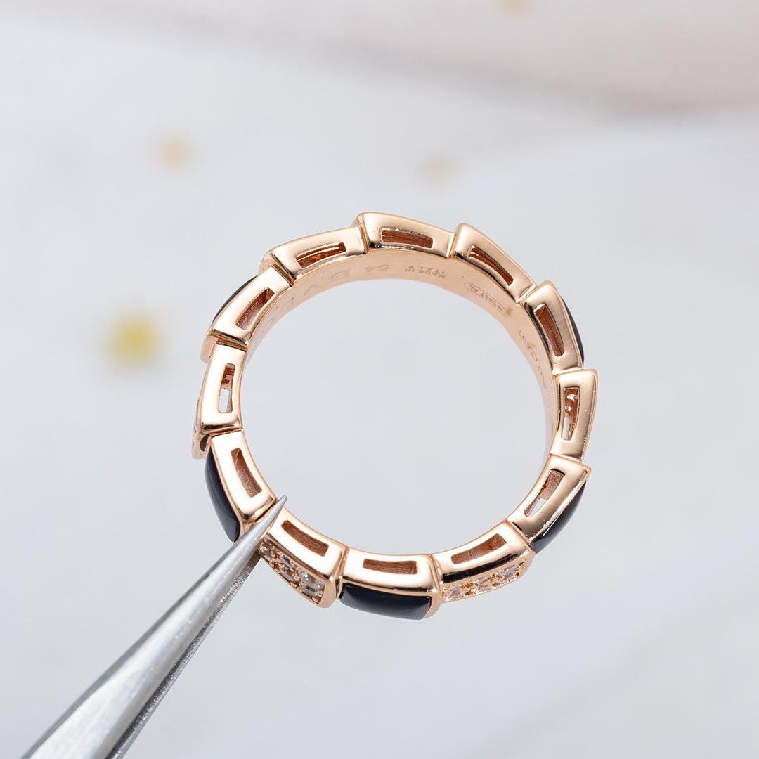 [⭐Spark]SERPENTI RING PINK GOLD BLACK MOP DIAMOND PAVED 4MM