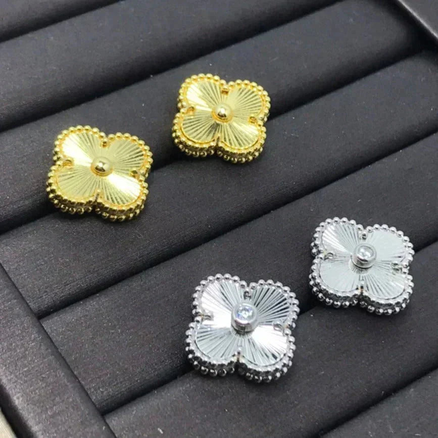 [⭐Spark]CLOVER MINI 9.5MM LASER EARRINGS