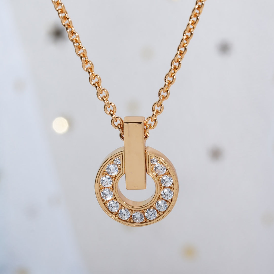 [⭐Spark]GARI NECKLACE PINK GOLD DIAMOND
