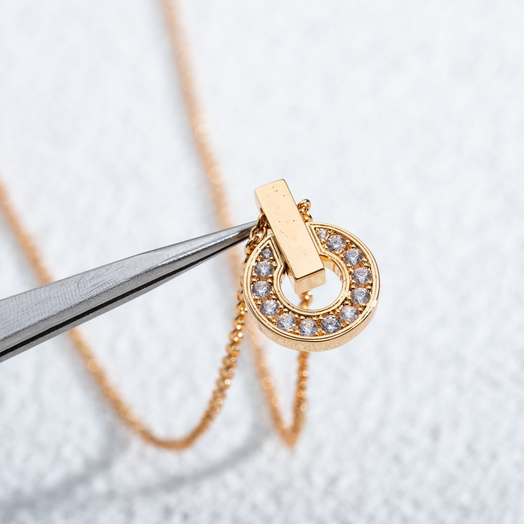 [⭐Spark]GARI NECKLACE PINK GOLD DIAMOND