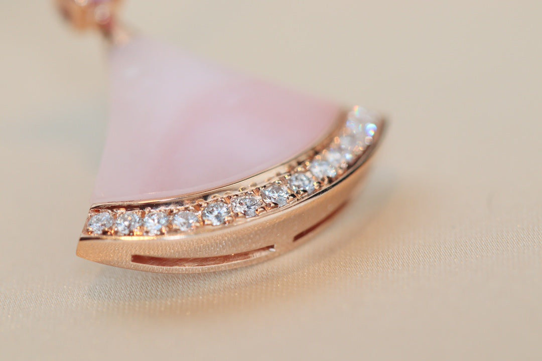 [⭐Spark]DREAM NECKLACE PINK MOP DIAMOND