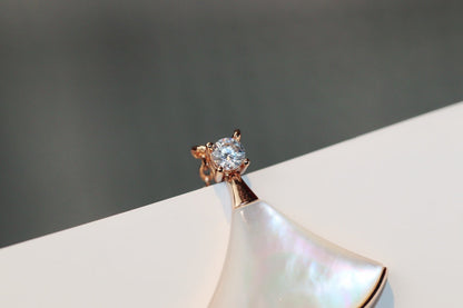 [⭐Spark]DREAM NECKLACE WHITE MOP PINK GOLD 1 DIAMOND