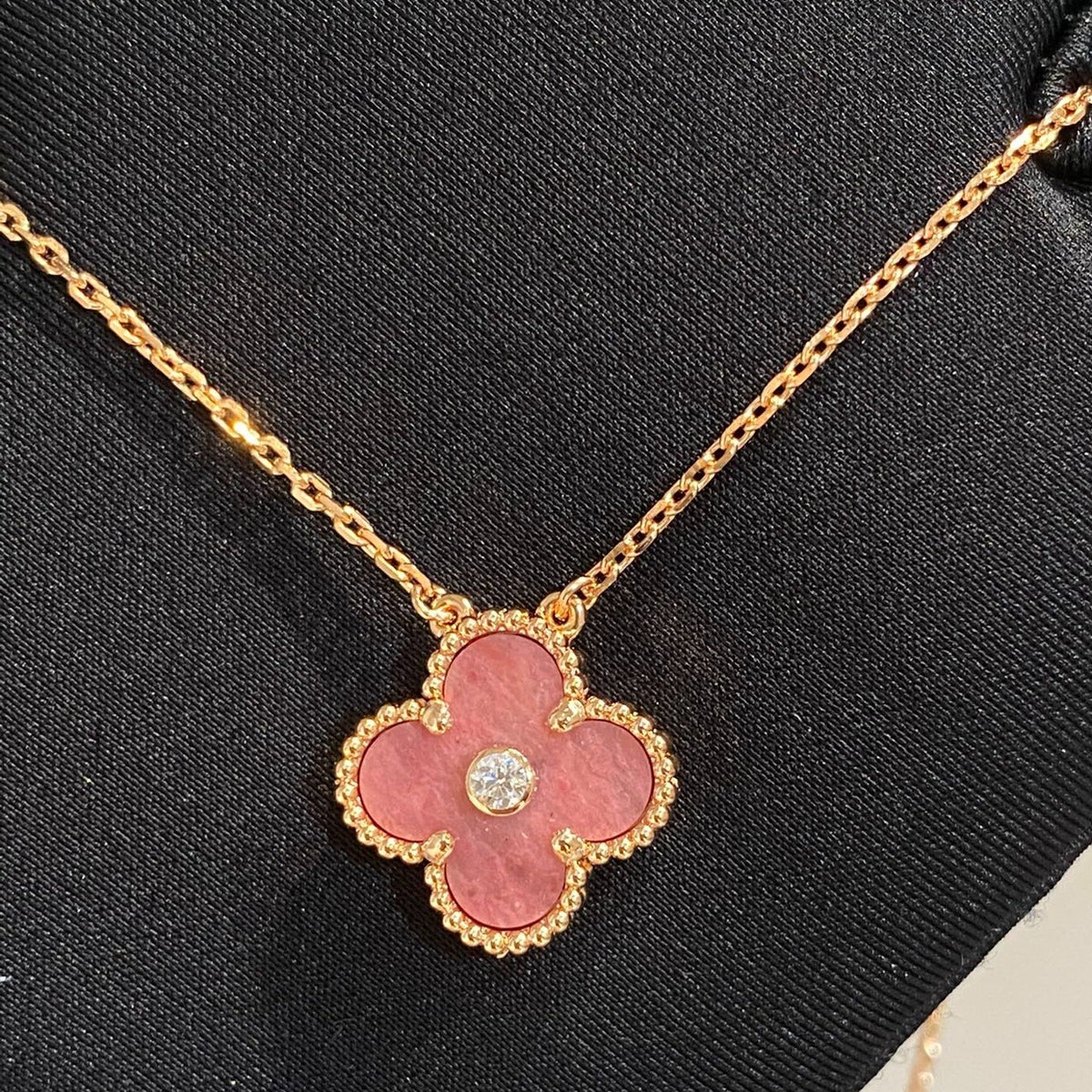 [⭐Spark]CLOVER 15MM DIAMOND RHODONITE NECKLACE