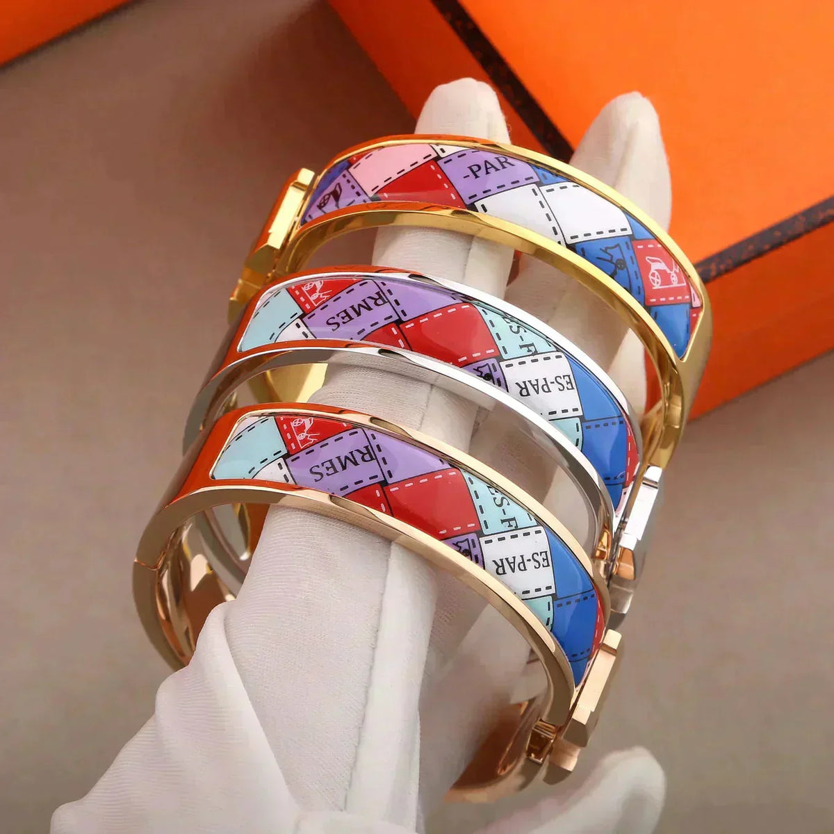 [⭐Spark]H BRACELET DOTTED BORDER 12MM