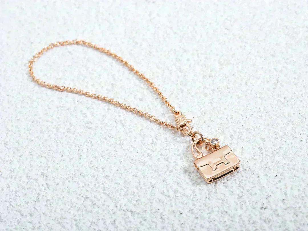 [⭐Spark]AMULETTE PEDANT ROSE GOLD NECKLACE