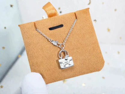 [⭐Spark]AMULETTE PEDANT SILVER NECKLACE