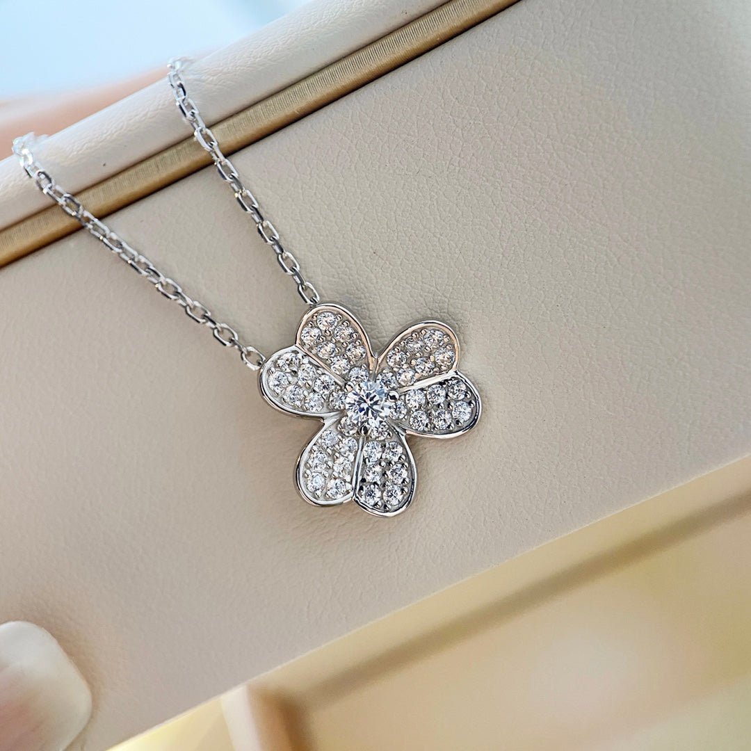 [⭐Spark]CLOVER DIAMOND NECKLACE SILVER