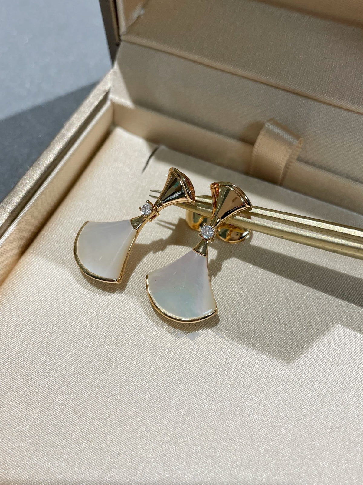 [⭐Spark]DREAM MOP 1 DIAMOND EARRINGS