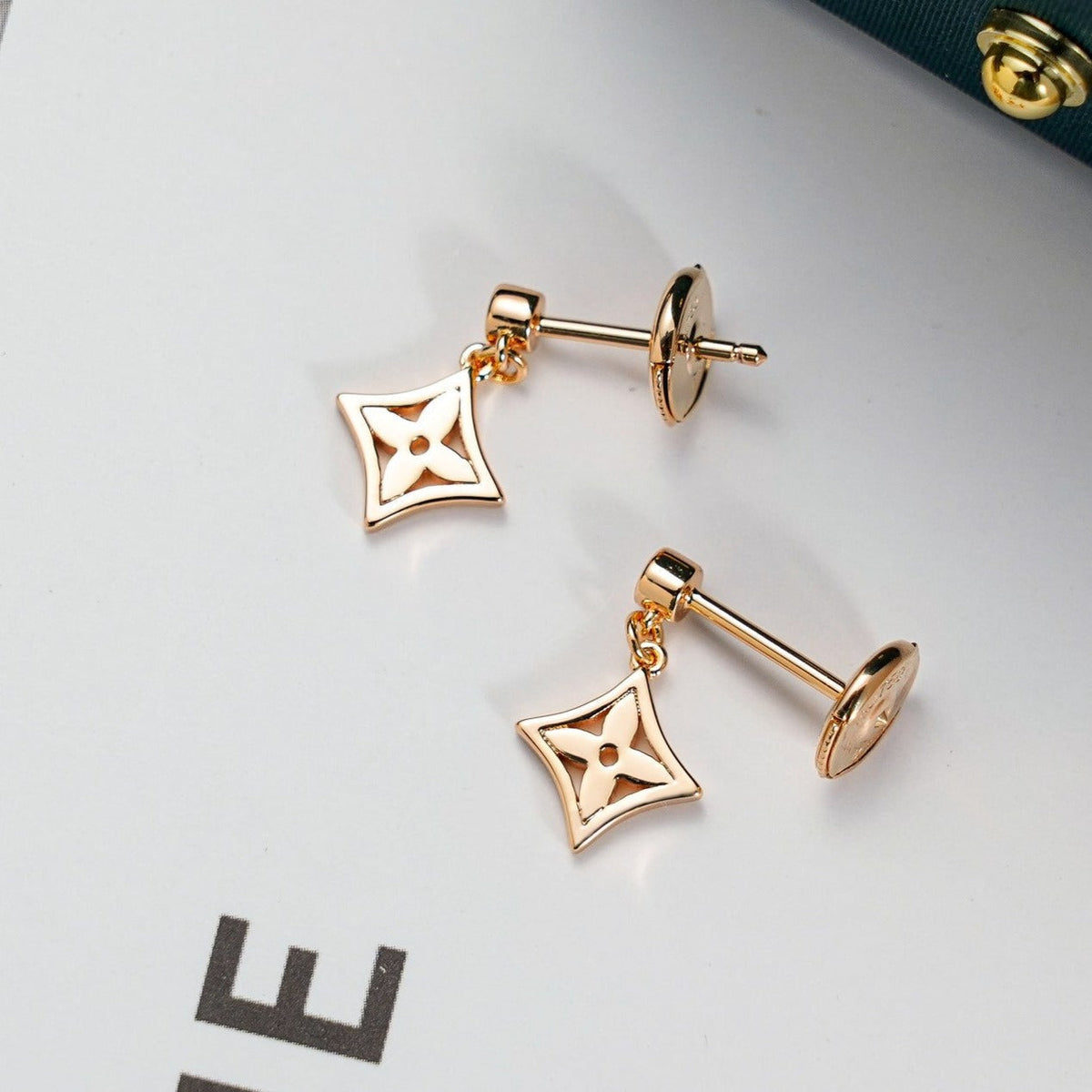 [⭐Spark]STAR EARRINGS GOLD
