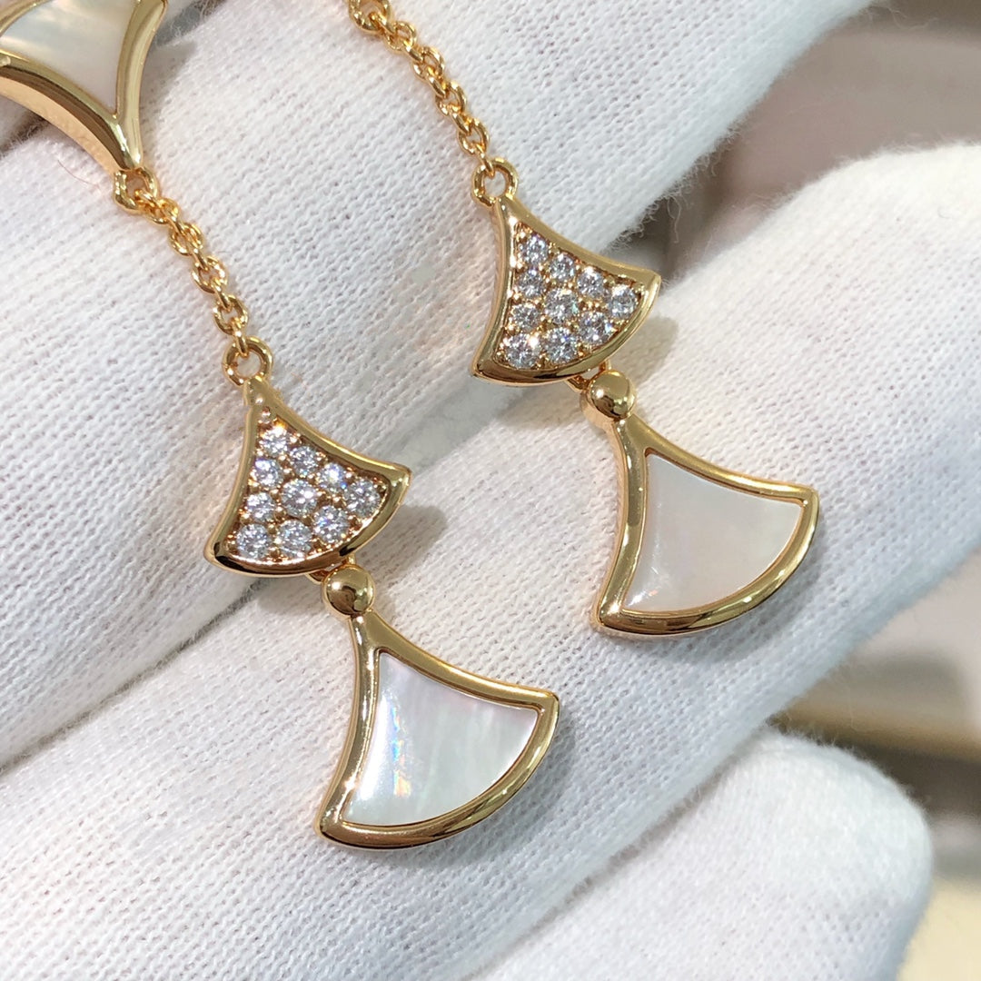 [⭐Spark]DREAM EARRINGS 3 MOTIFS DIAMOND MOP PINK GOLD