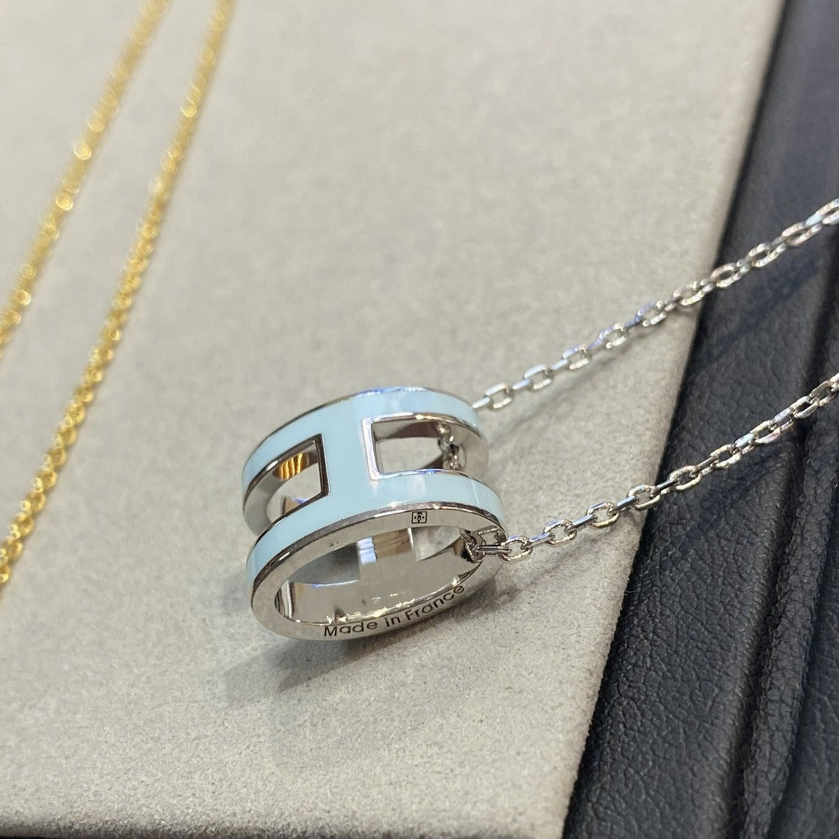 [⭐Spark]POP H LIGHT BLUE NECKLACE