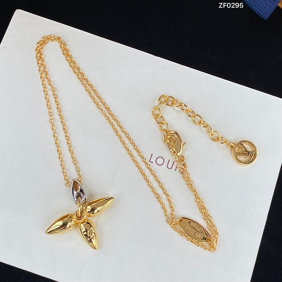 [⭐Spark]LOUISETTE PEDANT GOLD NECKLACE
